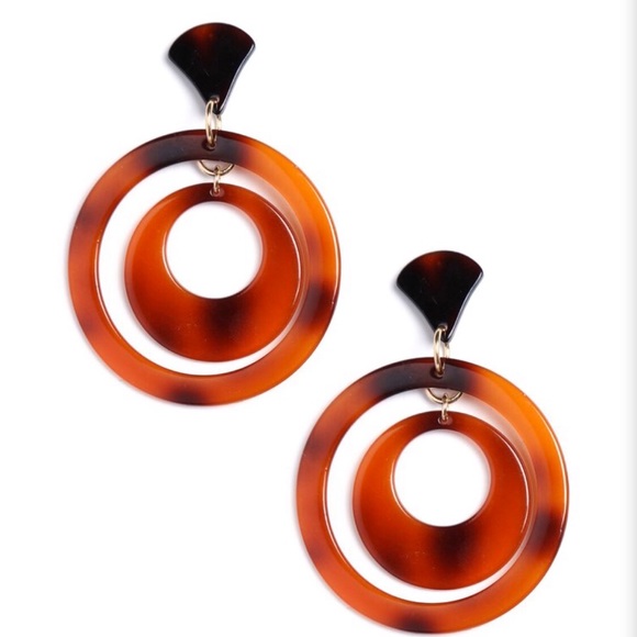 Fashion Nova Jewelry - $6 w/bundle NWT Fashion Nova Tortoise Earrings